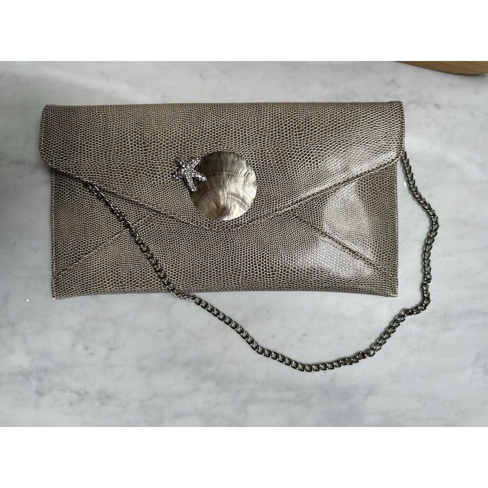 Marjorie Bloom Collection Handbag Tan Faux Leather W Shell Detail‎ Clutch